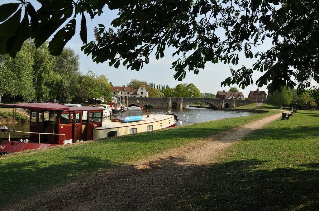 Thames River Walk (2011-05) - The Thames river