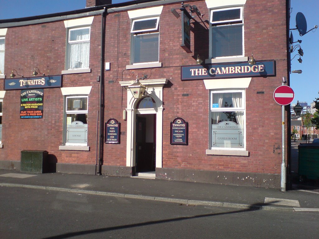 THE CAMBRIDGE ASHTON UNDER LYNE, LANCASHIRE, ENGLAND