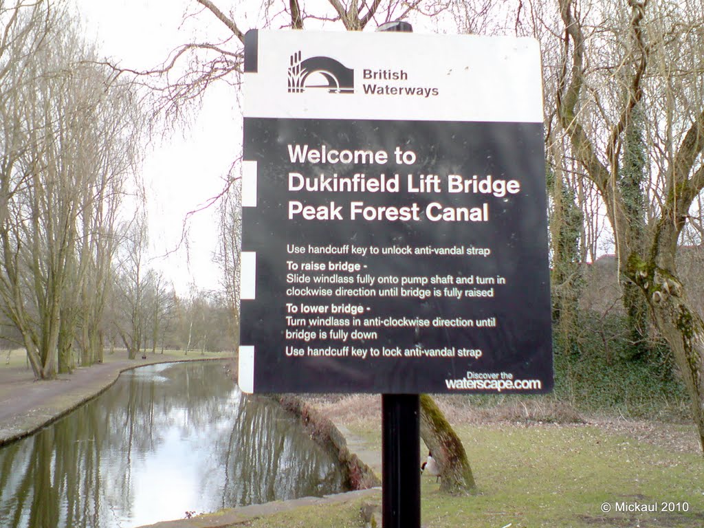 Signpost, Peak Forest Canal, Dukinfield, Cheshire, England. UK