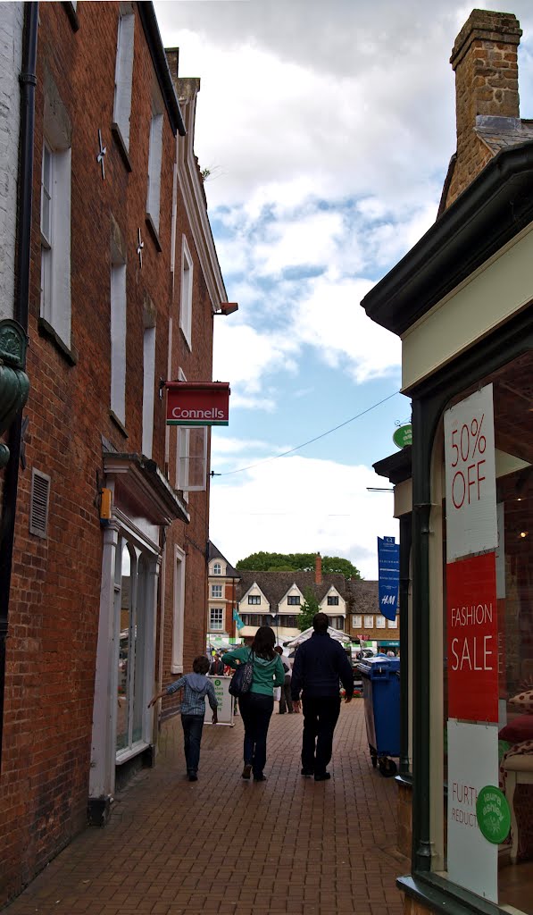 Footpassage leading to the Market Place, Banbury.