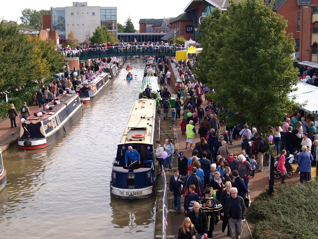 Popular Banbury Canal Day. 7th October 2012