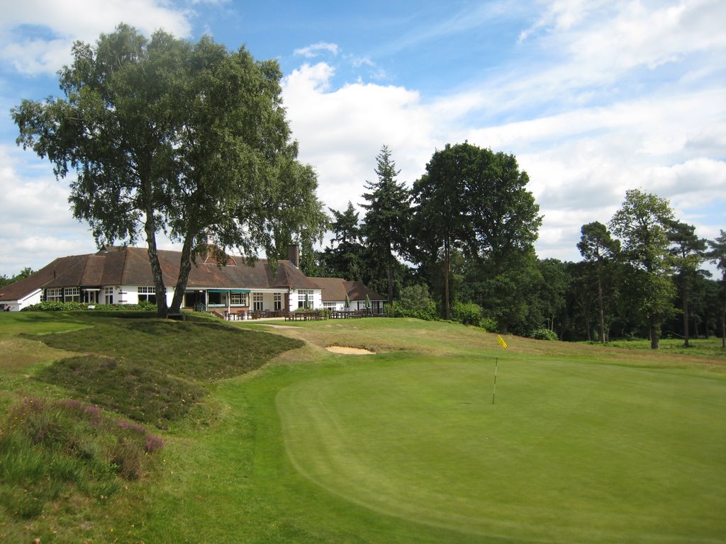 Worplesdon, Loch 4