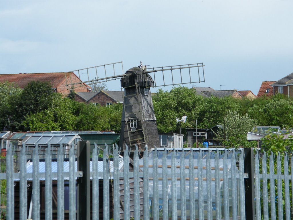 Broken windmill , Spark Mill Lane, Beverley