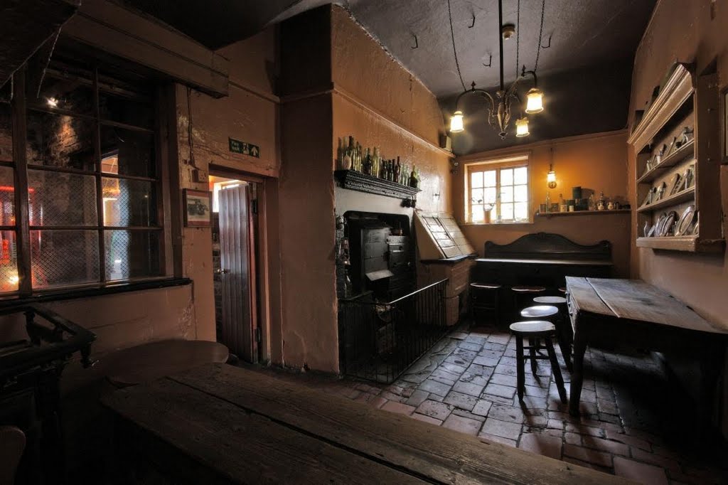 White Horse Inn "Nellies" Beverley