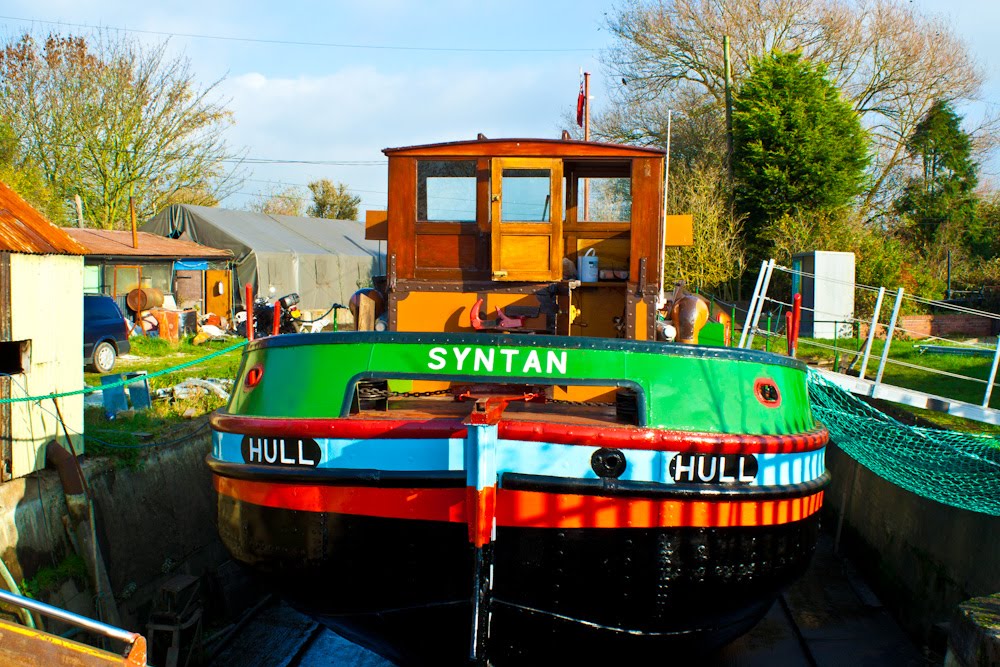 Syntan Barge