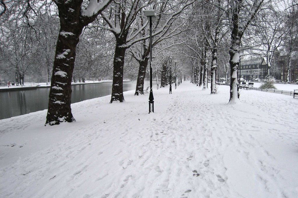 Bedford embankment in the snow - 2007