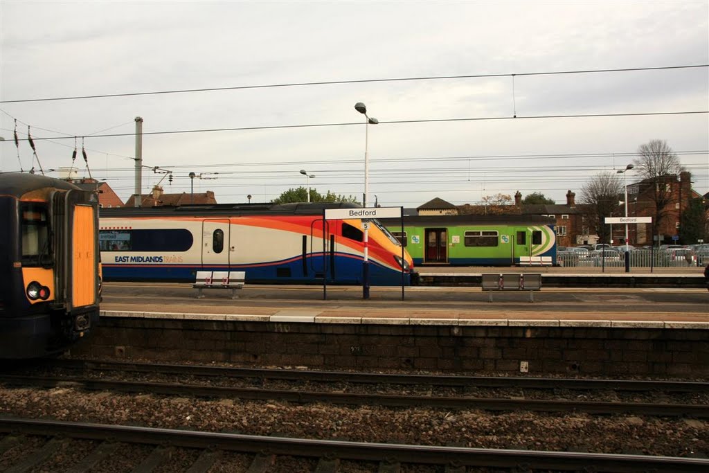 Bedford Railway Station Very Busy