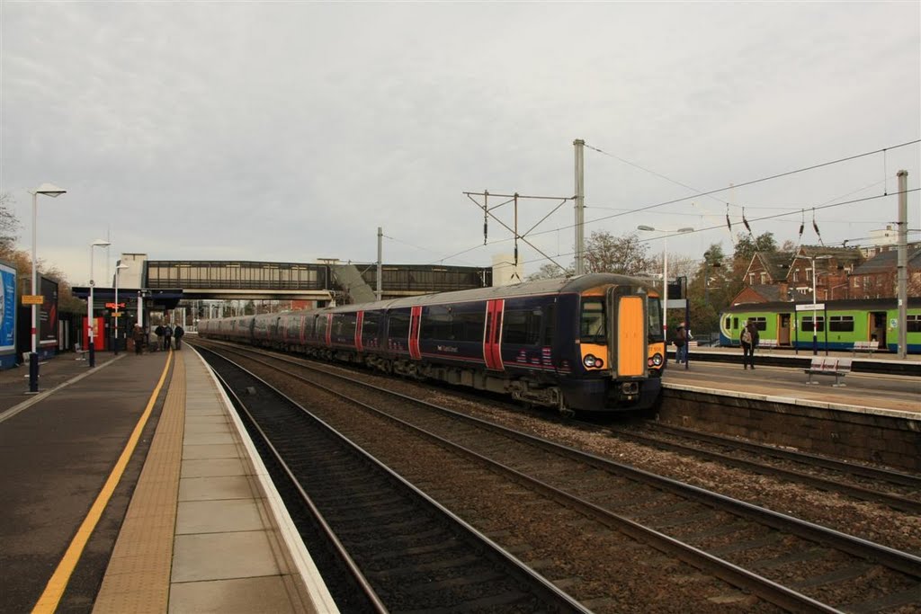 Bedford Railway Station Train Ready to Go