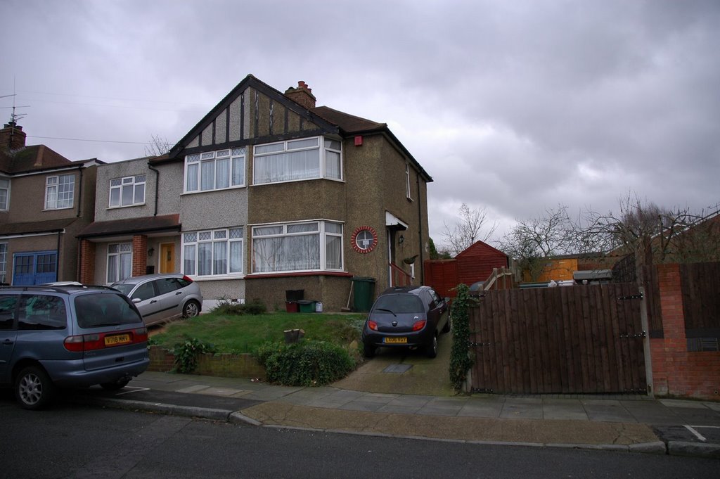 2 Howard Avenue (Before)
