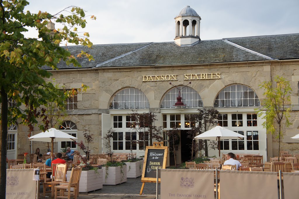 Danson Stables 2011 evening