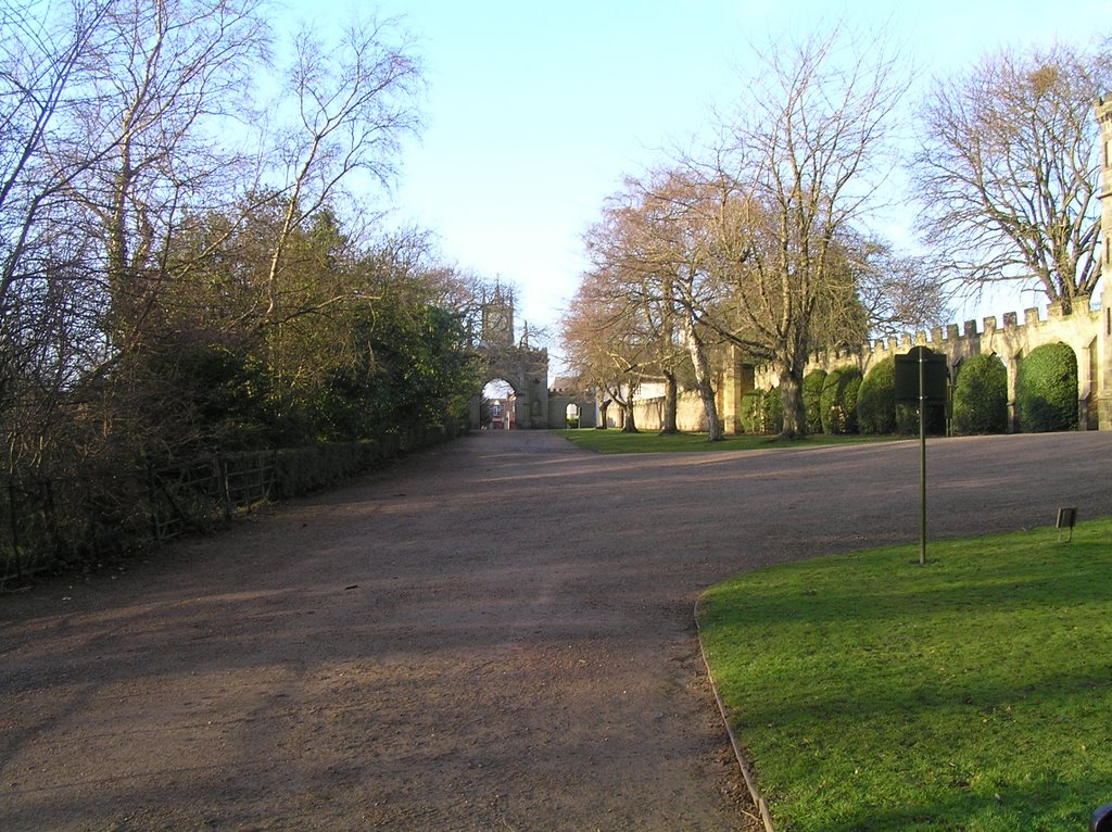 Park gate from inside the Bishops Park