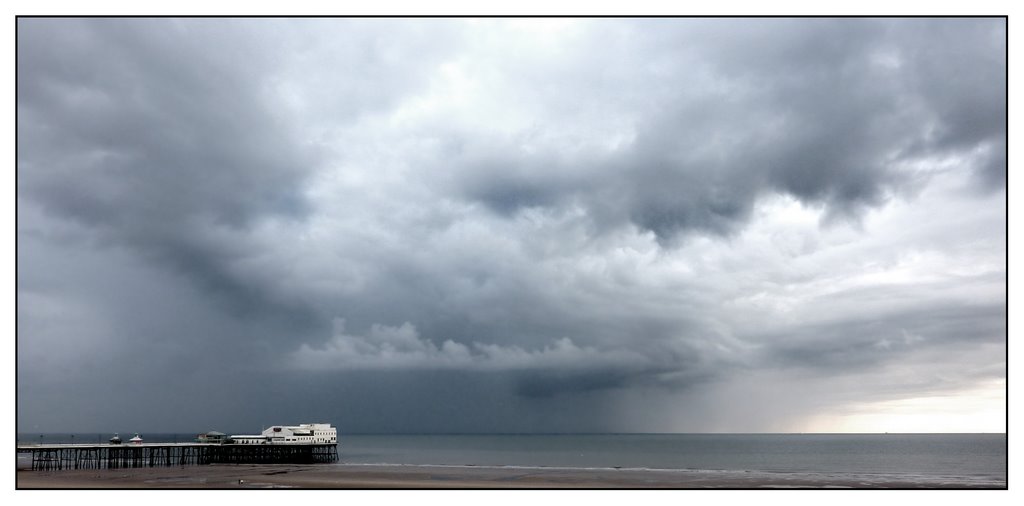 NORTH PIER