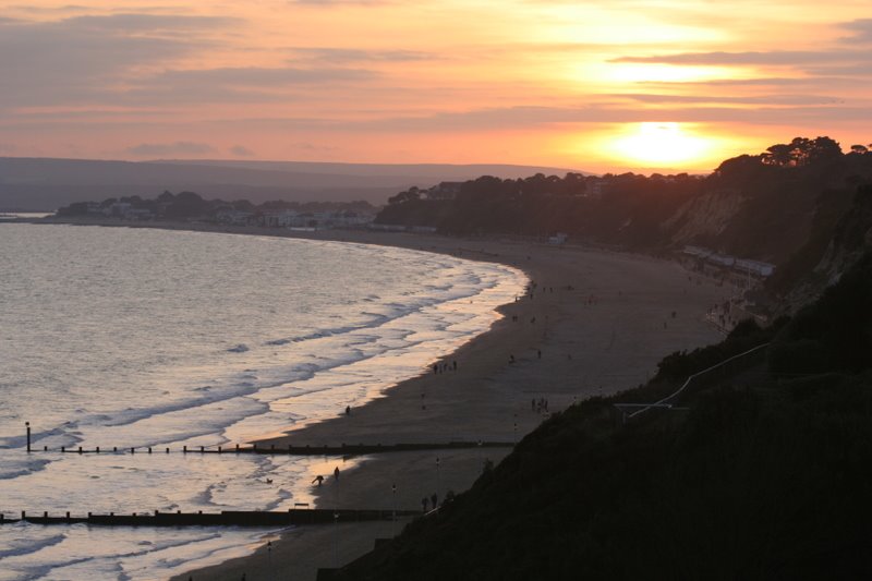 Bournemouth beach from westcliff, looking west towards Sandbanks