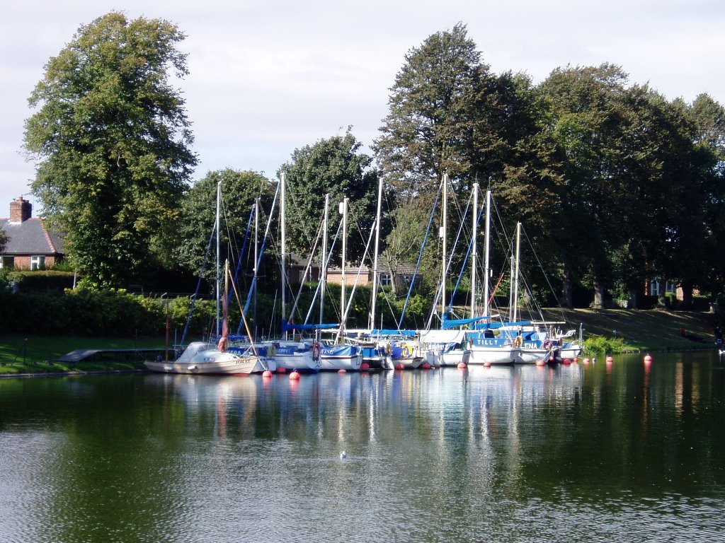 mw01 Boston Marina, UK