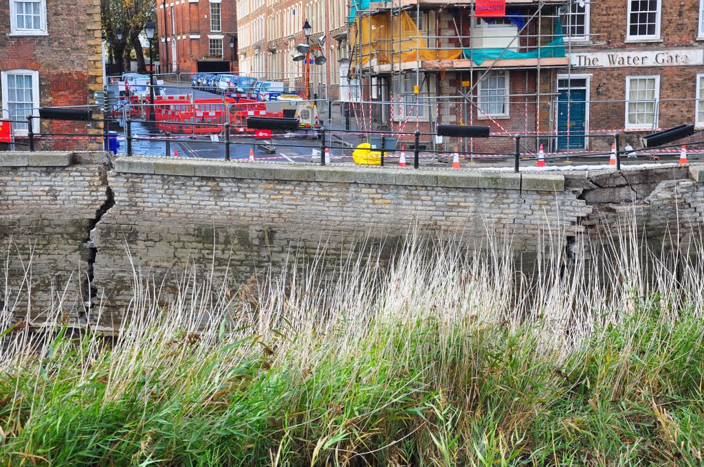 Retaining wall failure, West Quay, Bridgwater