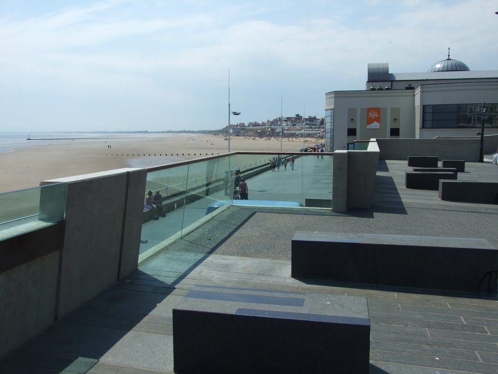 South Bay and street furniture at The Spa, Bridlington