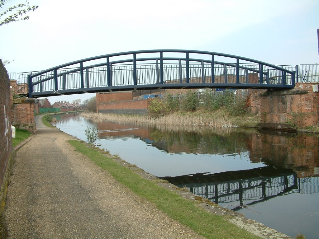 Pedestrian Bridge L Over The Leeds & Liverpool Canal.