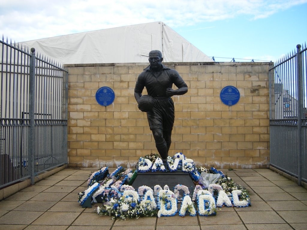 Dixie Dean statue