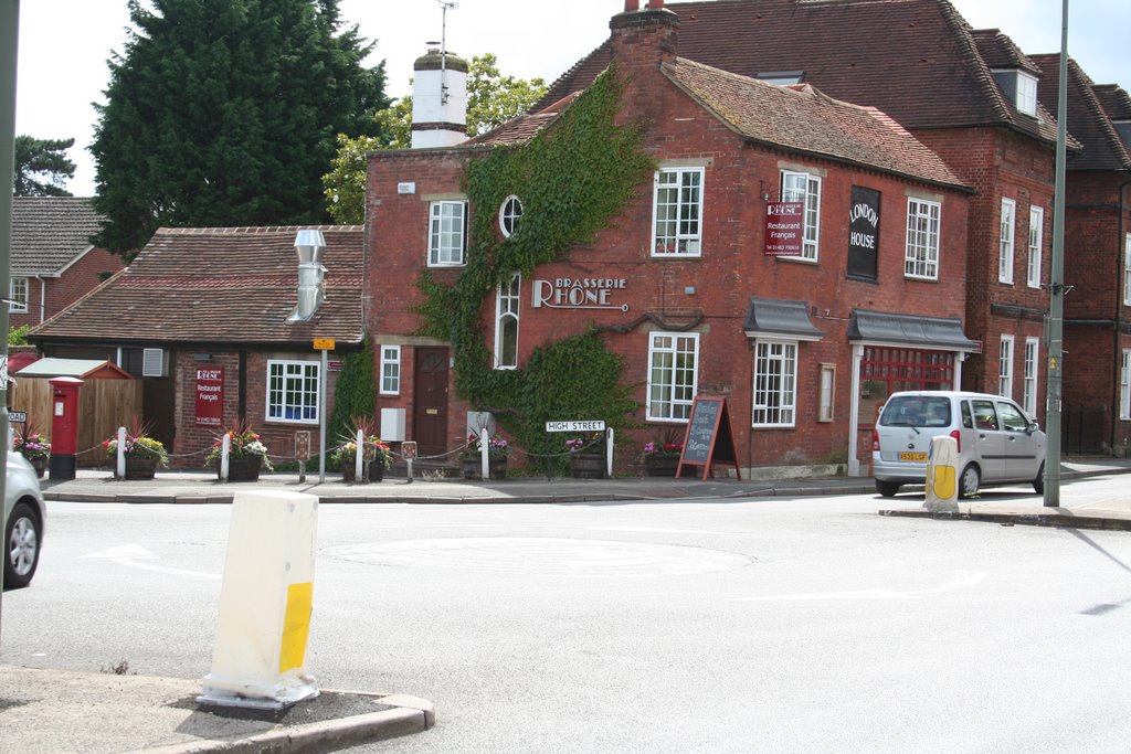 Old Woking Post Office - now French bistro