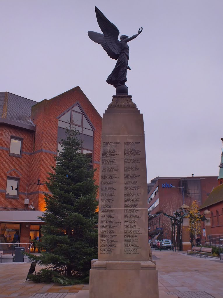 1914>1919 War Memorial Woking town Square,with names of Soldiers who lost their lifes