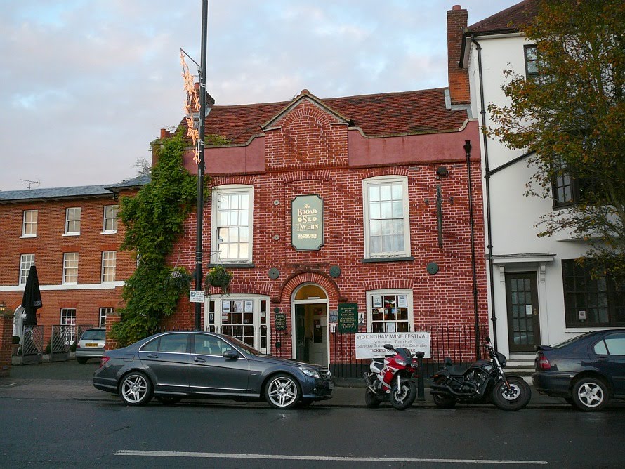 Broad St Tavern Pub in Wokingham