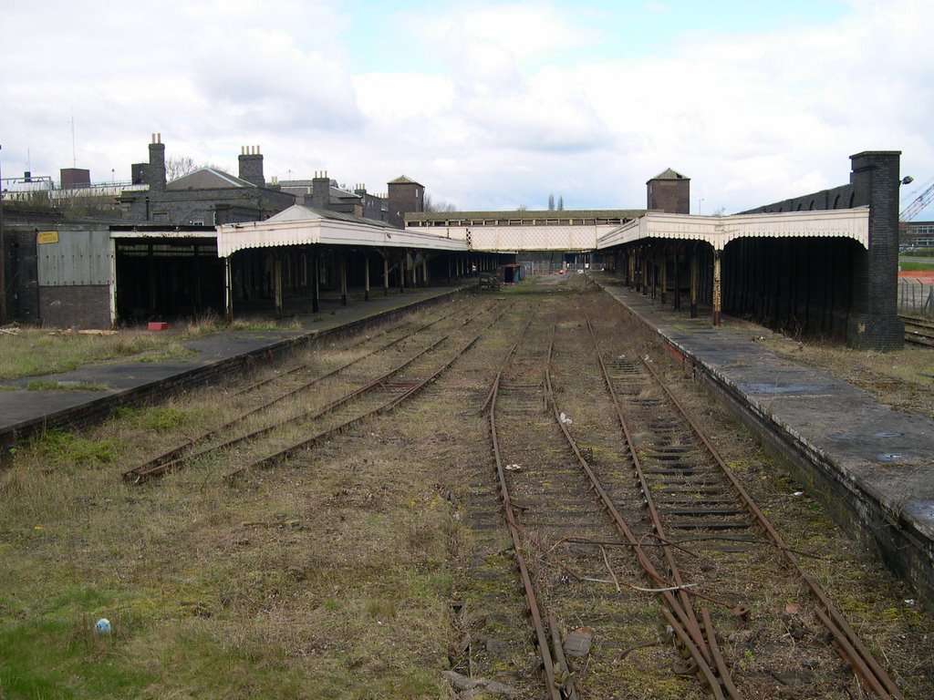 Wolverhampton Low Level Railway station ( Before the restoration )