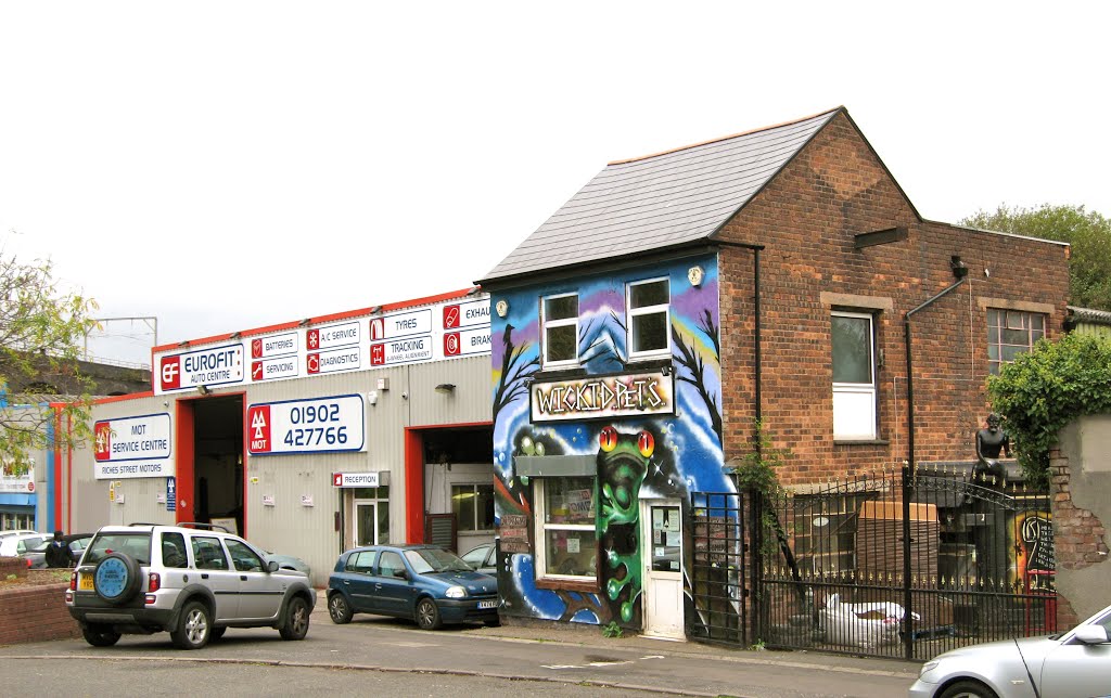 Wickid Pets, Gorsebrook Road