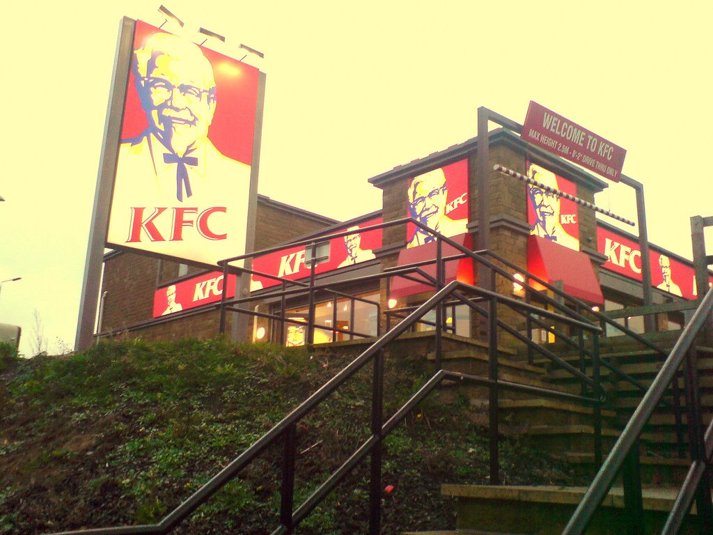KFC, GLOSSOP, DERBYSHIRE, ENGLAND, UK