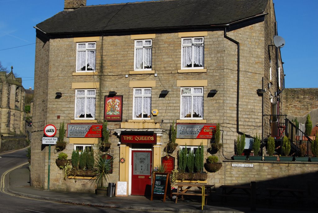 The Queens, Old Glossop
