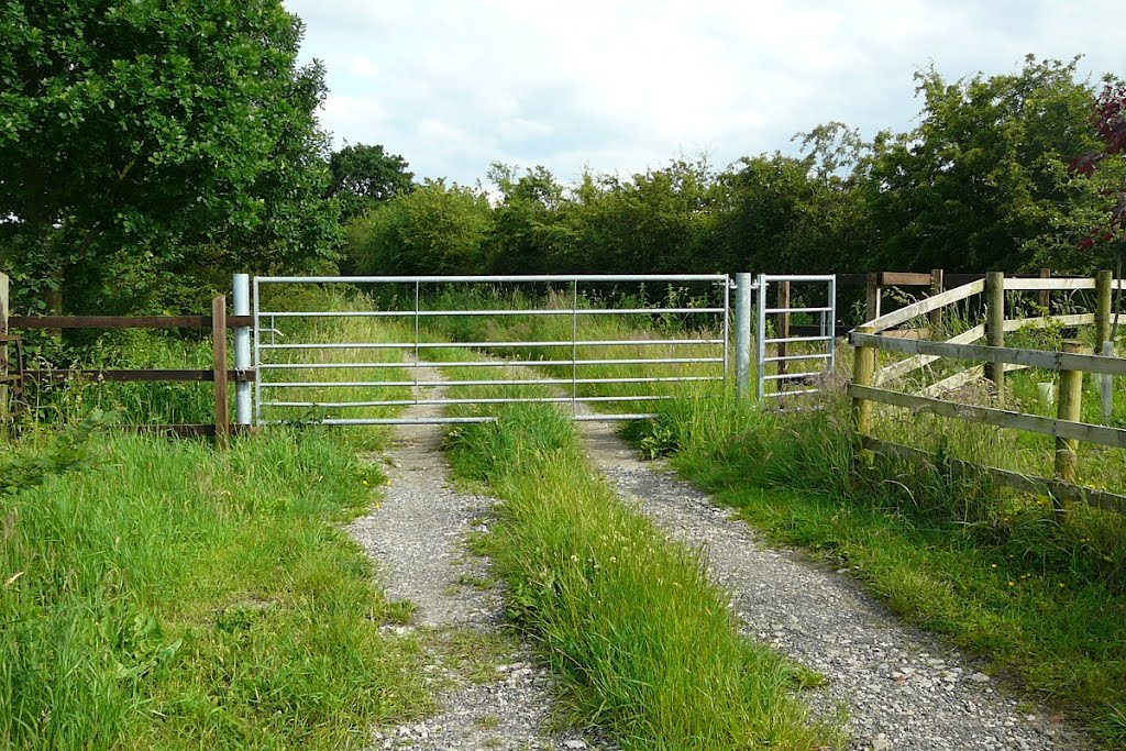 Footpath (private road)