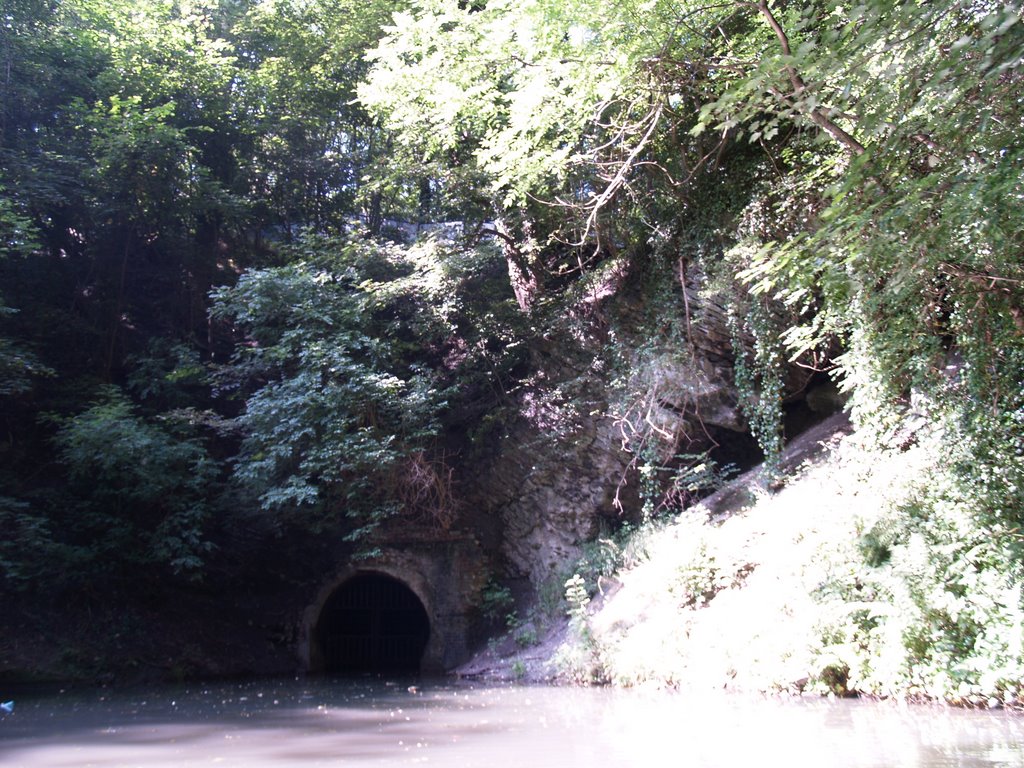 Inside Dudley Tunnels