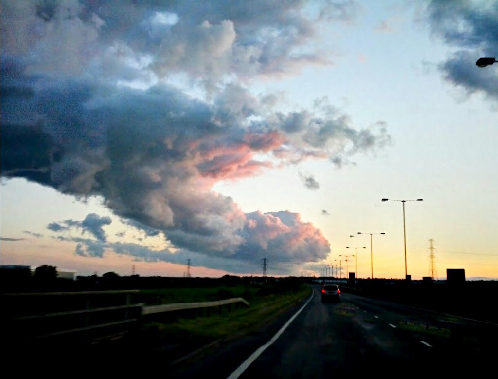 Clouds over London, heading west from Dartford