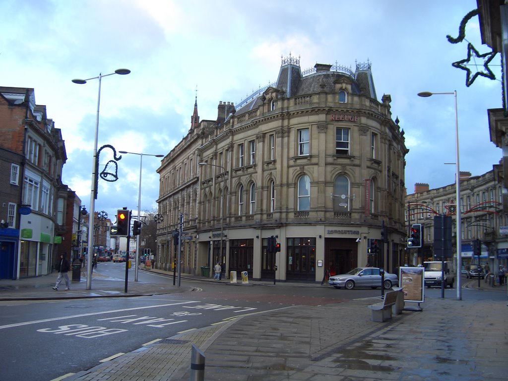 Cityscape in the "Victoria St." (city center) - Derby, to N-W (i)