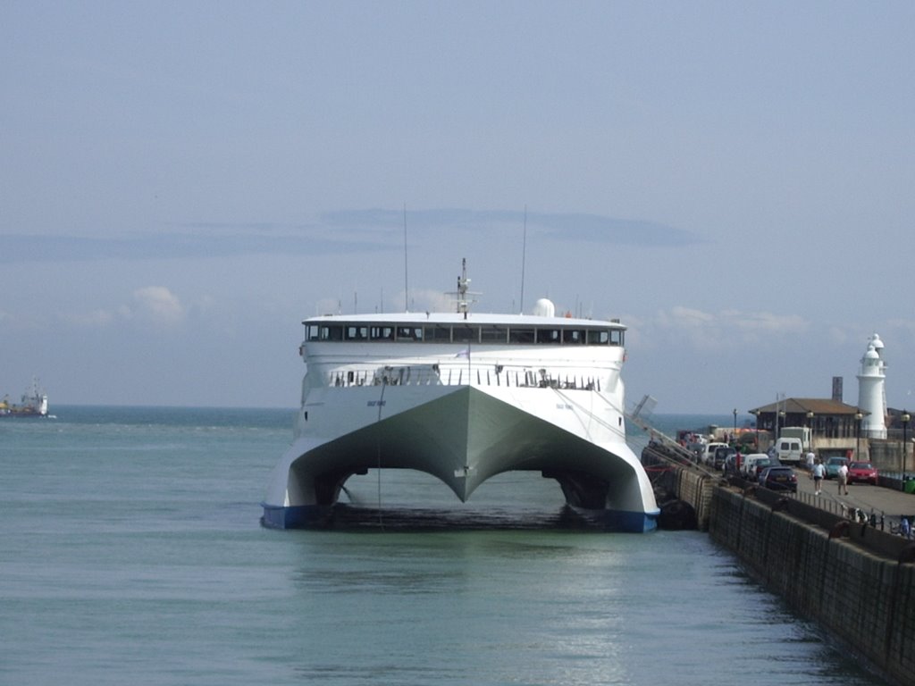 Bow of HSC Seacat France Catamaran, Prince of Wales Pier, Dover, Kent, UK