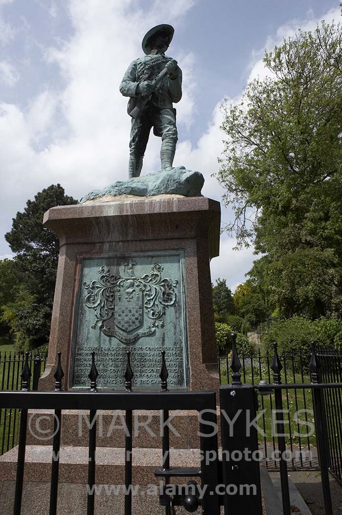 BOER WAR MEMORIAL STATUE CROW NEST PARK