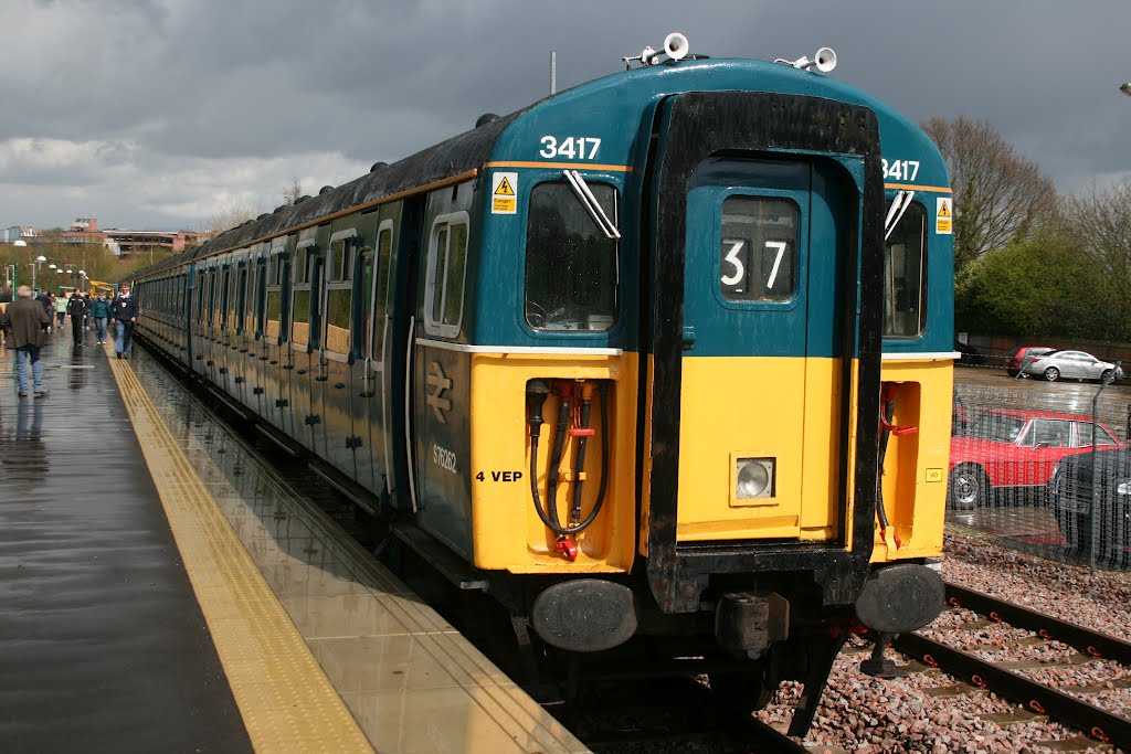 Slam shuttle- the Bluebell Railways 4VEP emu awaits the RA at East Grinstead.