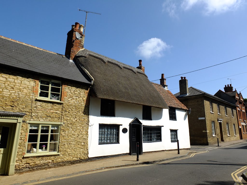 Harrold village.High Street.