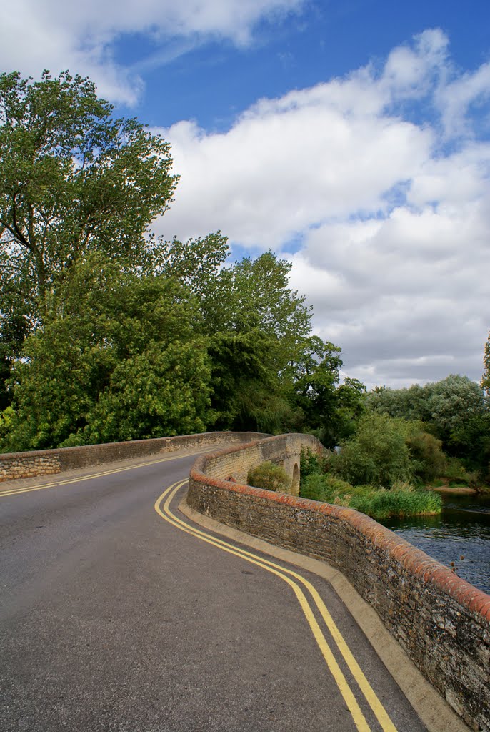 Looking north to Harrold bridge