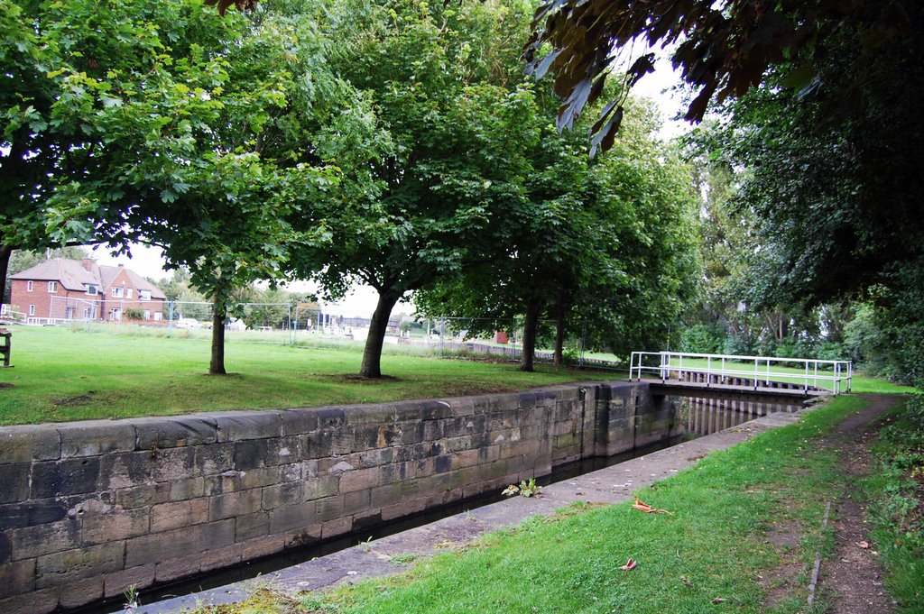 Aire and Calder Canal, Lock Lane 1