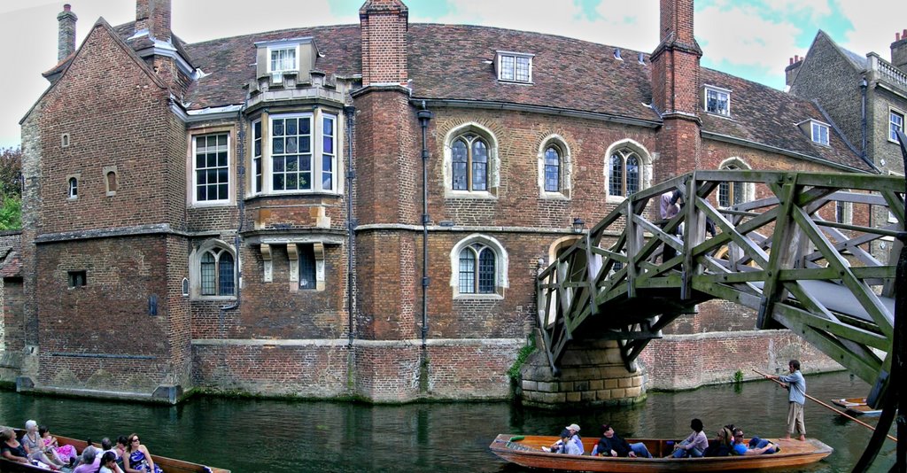 Cambridge: Queens College and Mathematical Bridge