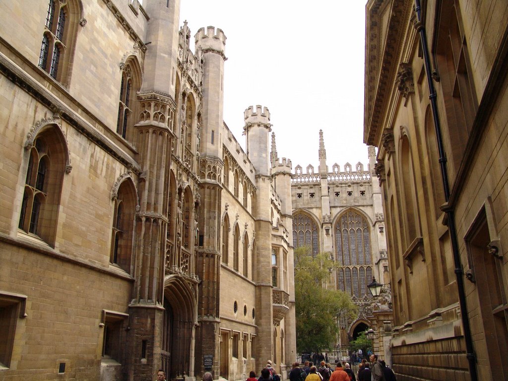 on the way to Kings College - North Gate