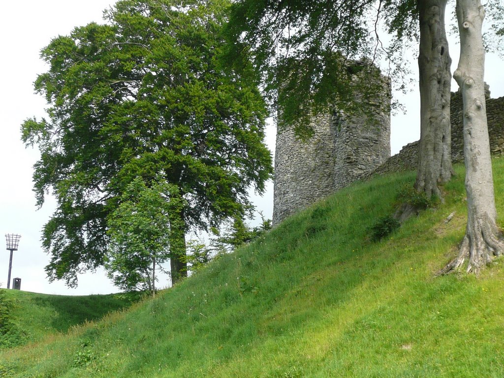 climbing up to the castle