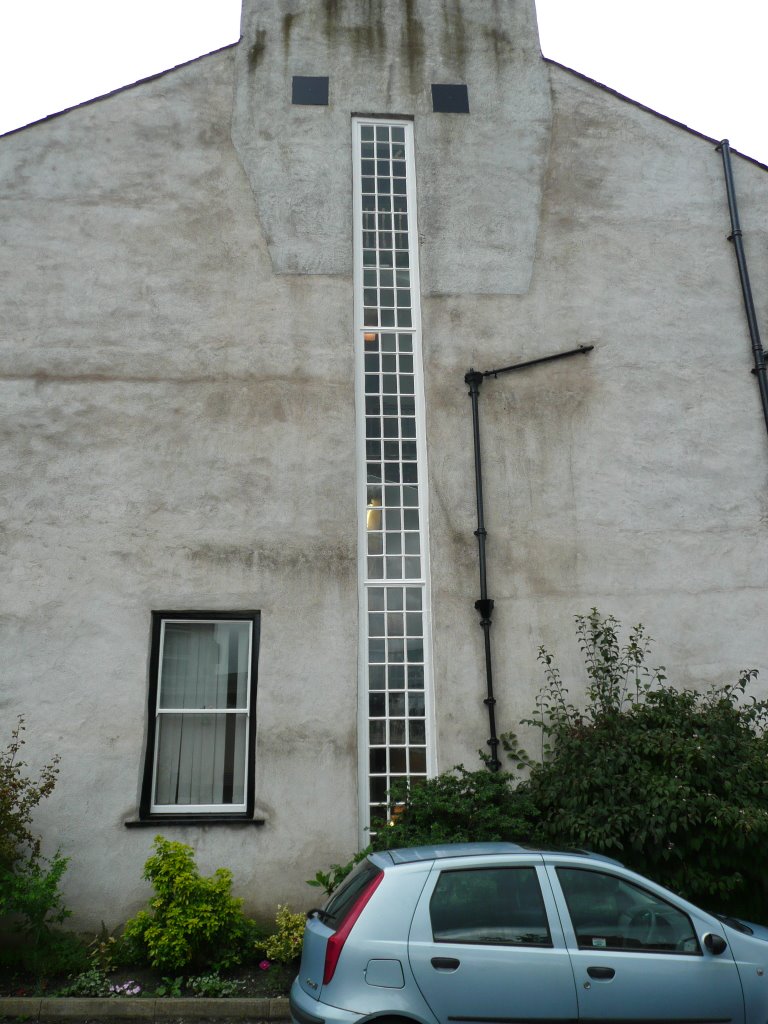 Full height window to avoid window tax
