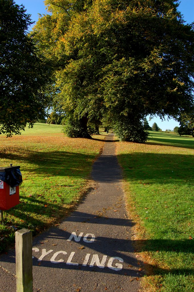 Path from Bridge Street through Abbey fields,to Abbey end in Kenilworth
