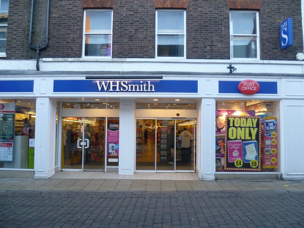 740. modern post office. a department of w h smiths, newsagents, norfolk street, kings lynn, norfolk. dec. 2011.