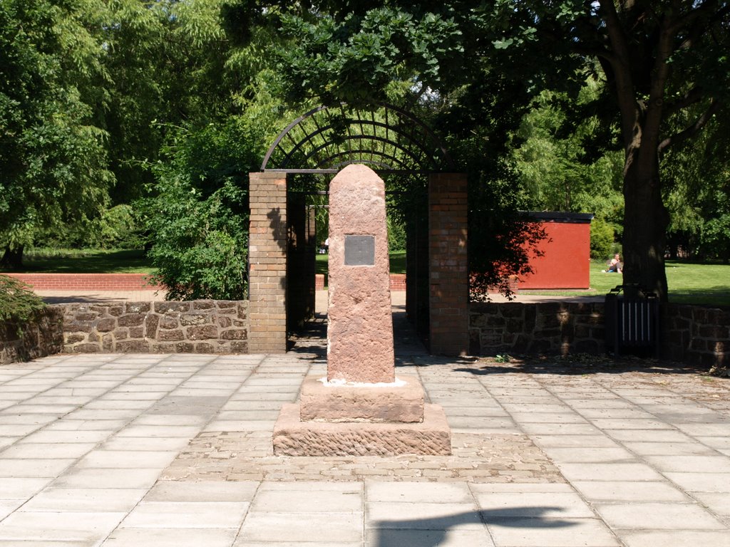 The Weeping Stone (early mourners rest)