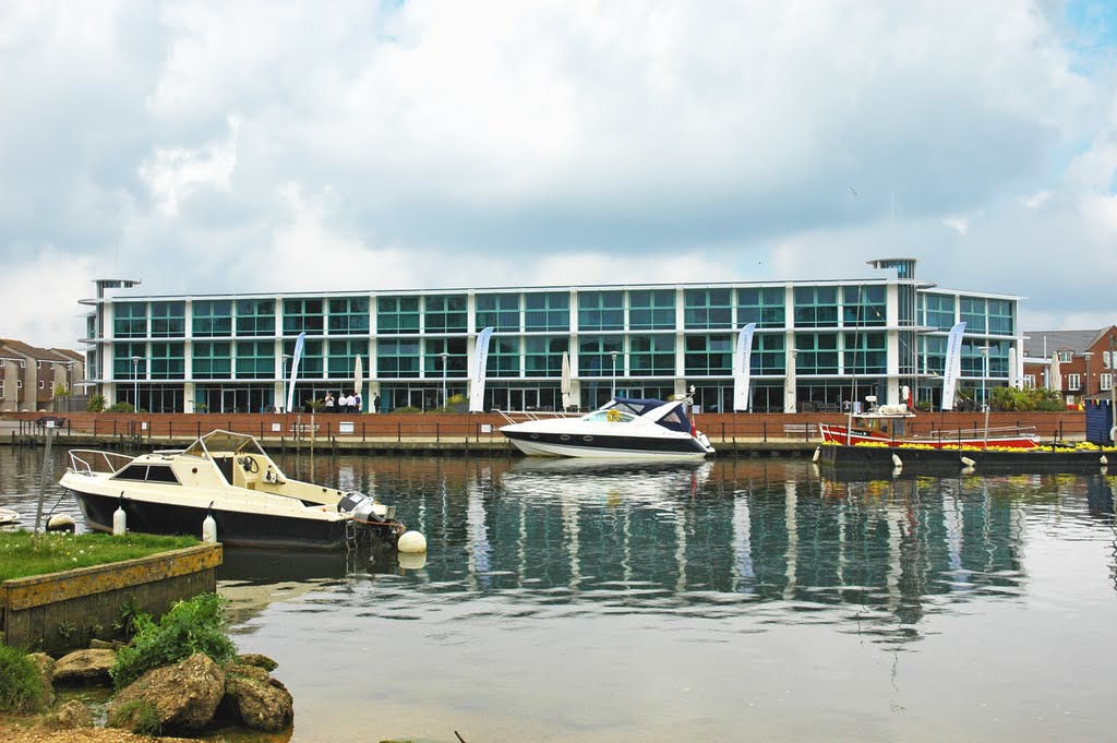 The Captains Club Hotel, Christchurch