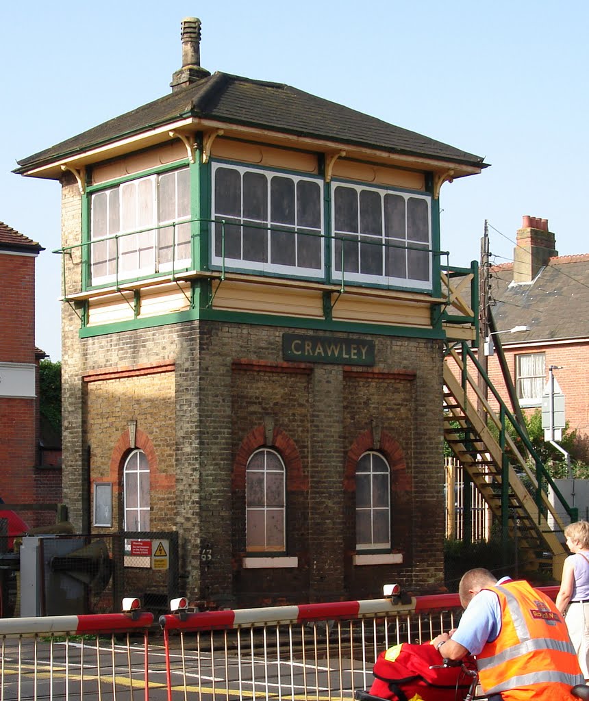Crawley, railway signal box
