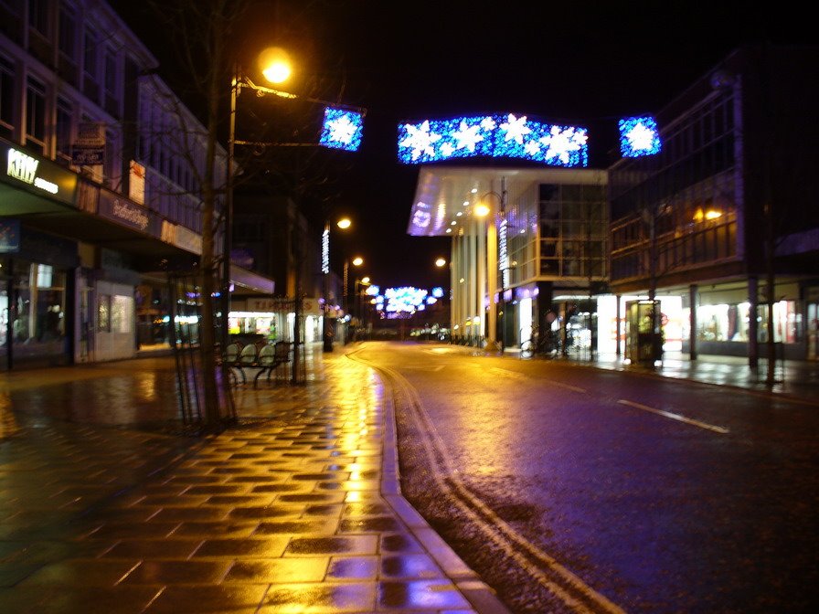 Crawley_town centre at night - The Broadway