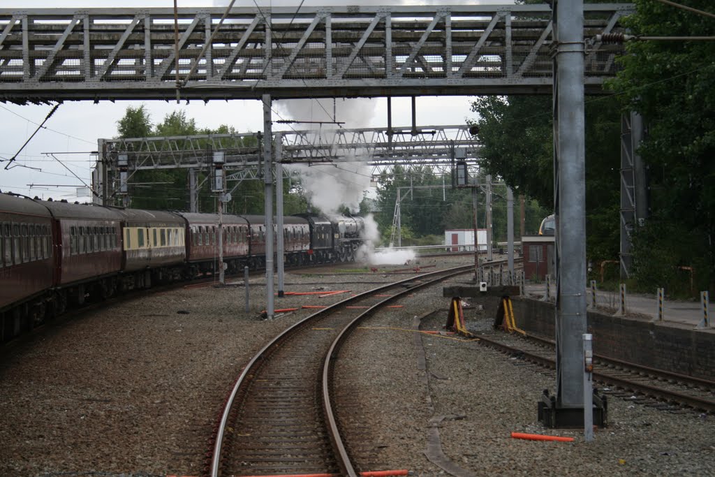 6233 Duchess of Sutherland leaves Crewe Station 30th July 2010